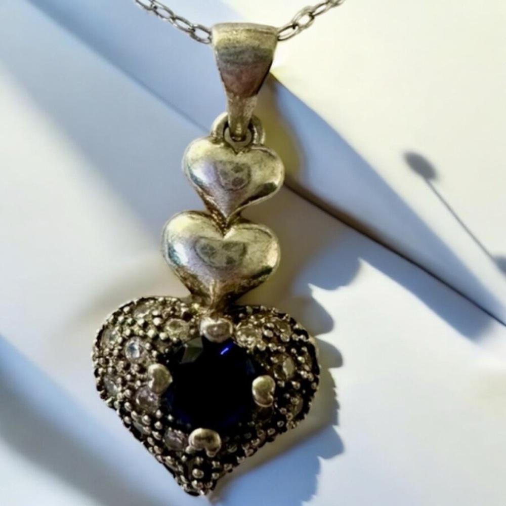 Blue Heart pendant / necklace in sapphire and 925